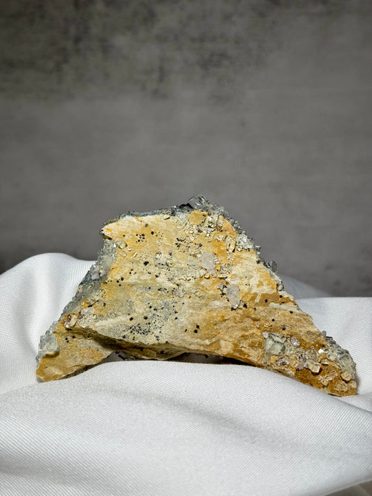 Fluorite w/Dendrites