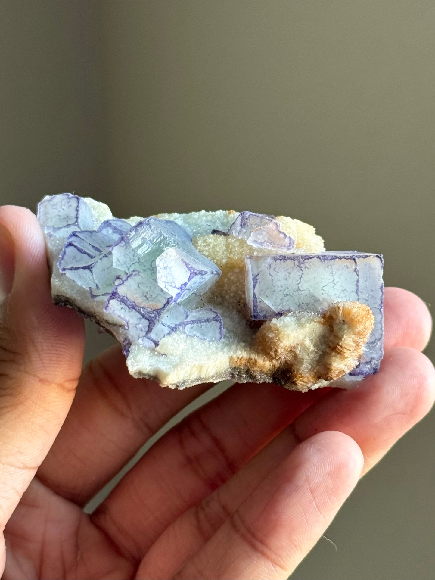 QR Fluorite on Quartz