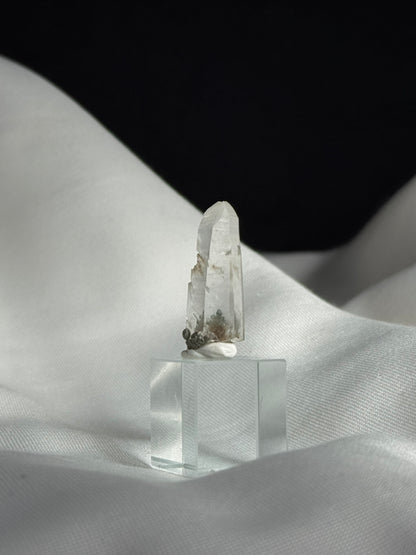 Cookite & Tremolite in Quartz