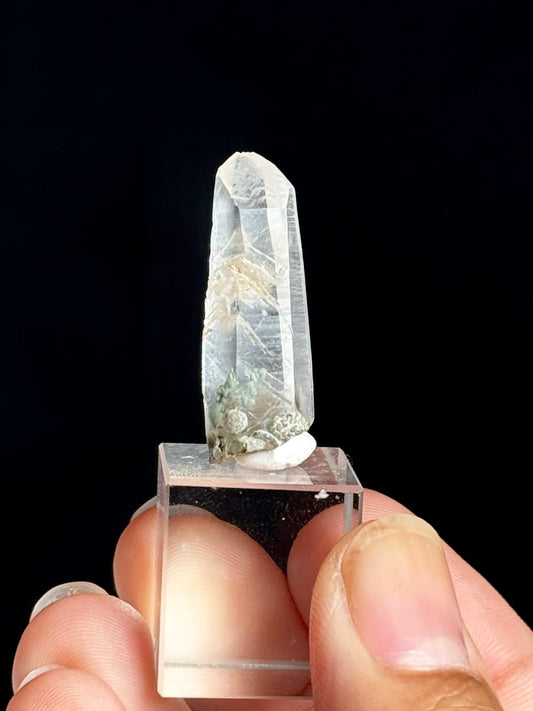 Cookite & Tremolite in Quartz