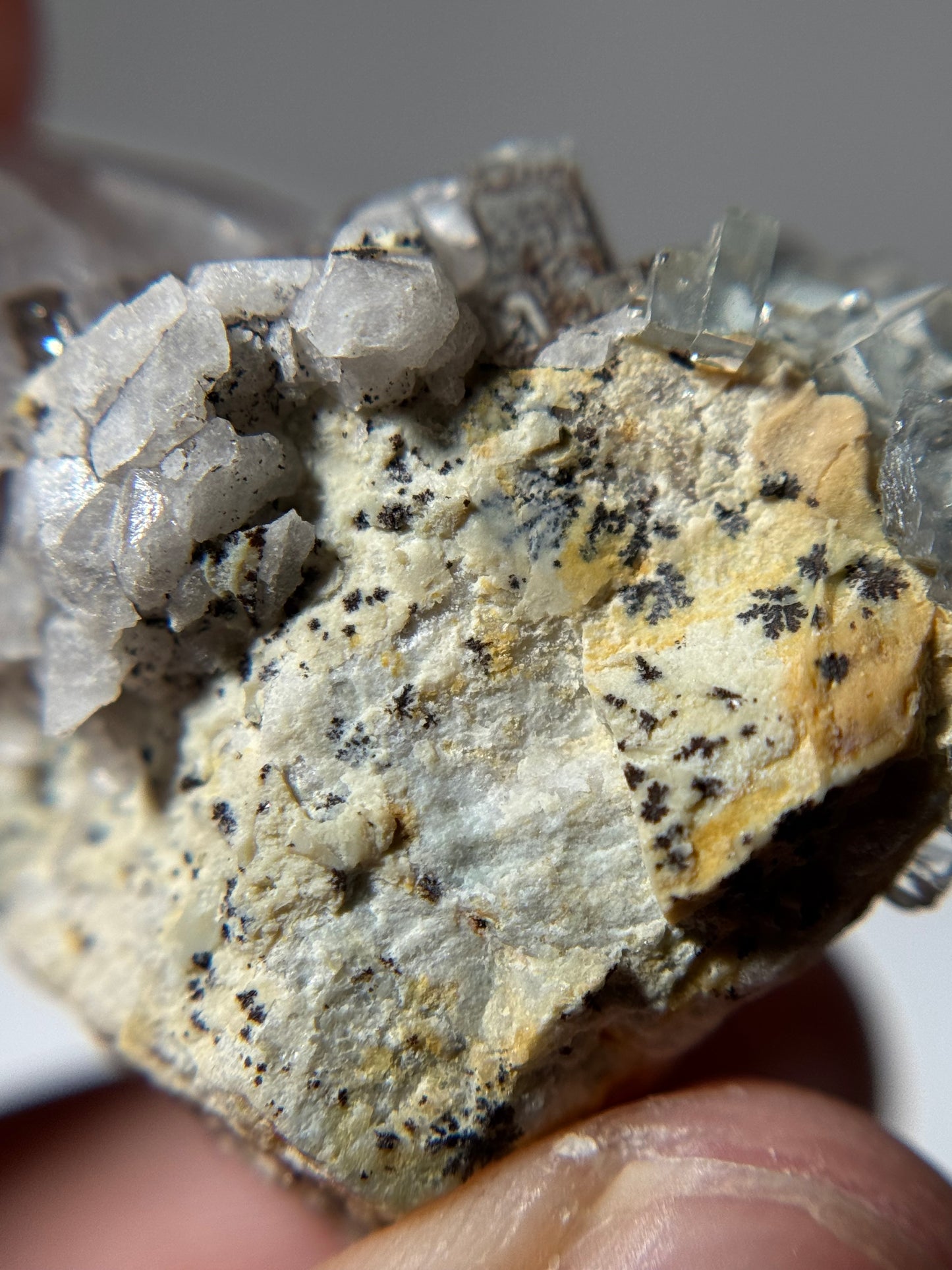 Fluorite & Calcite w/Dendrites