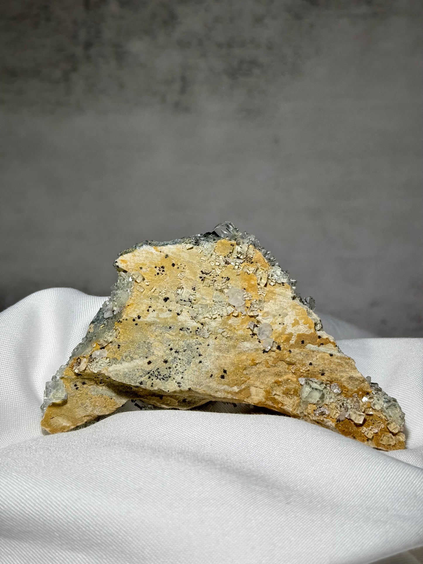 Fluorite w/Dendrites