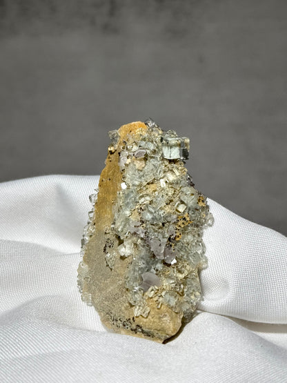 Fluorite & Calcite w/Dendrites