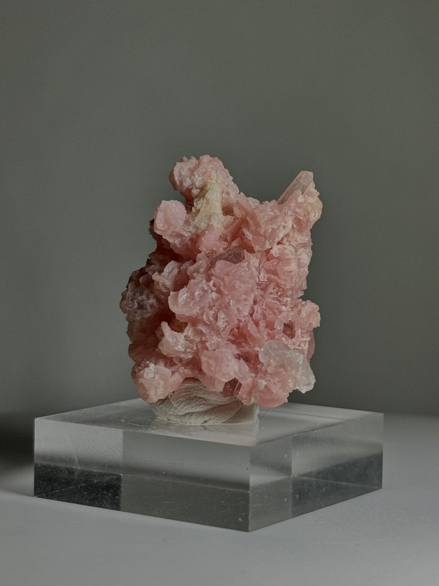 Rhodochrosite, Quartz & Fluorite