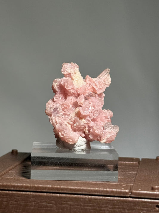 Rhodochrosite, Quartz & Fluorite