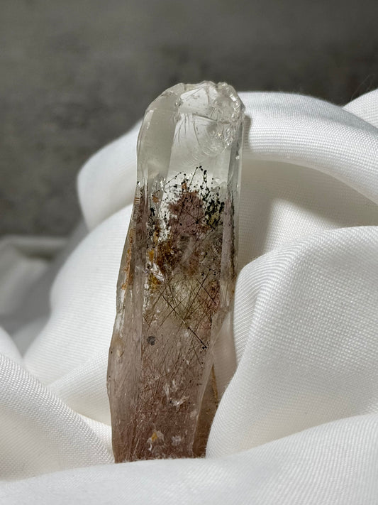 Rutile & Byssolite in Quartz