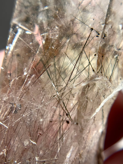 Rutile & Byssolite in Quartz