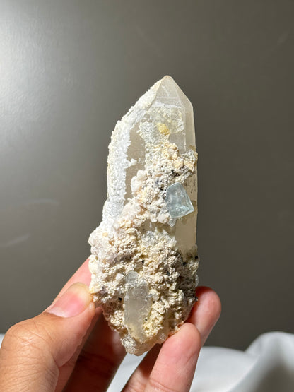 Quartz with Fluorite and Dolomite