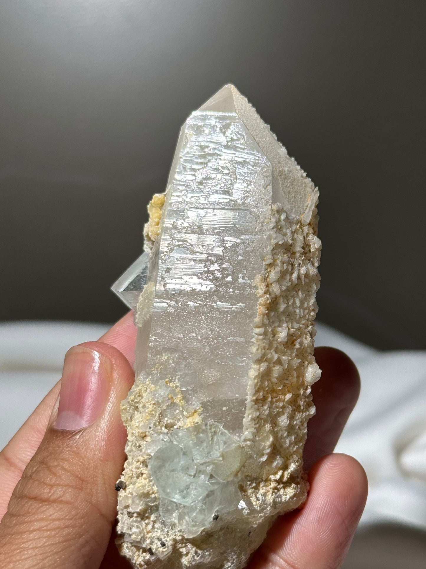 Quartz with Fluorite and Dolomite