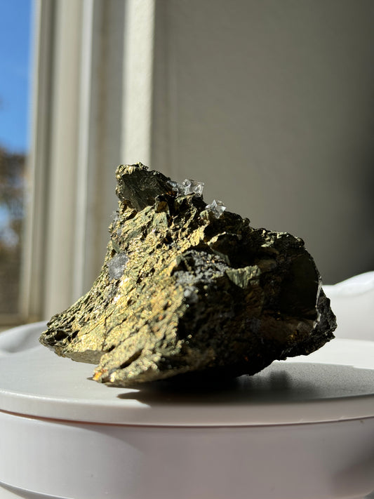 Gem Dolomite on Chalchopyrite