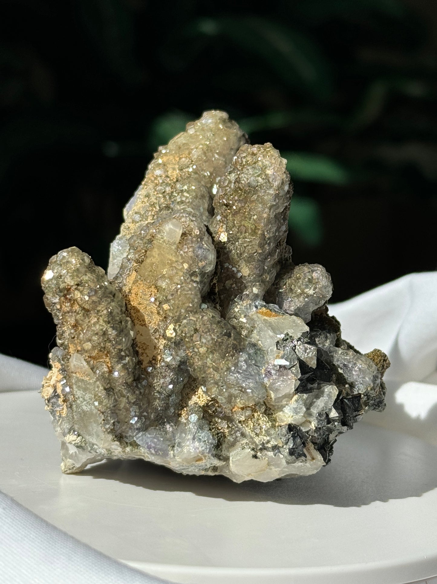 Fluorite on Quartz with minor Arsenopyrite