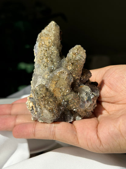 Fluorite on Quartz with minor Arsenopyrite