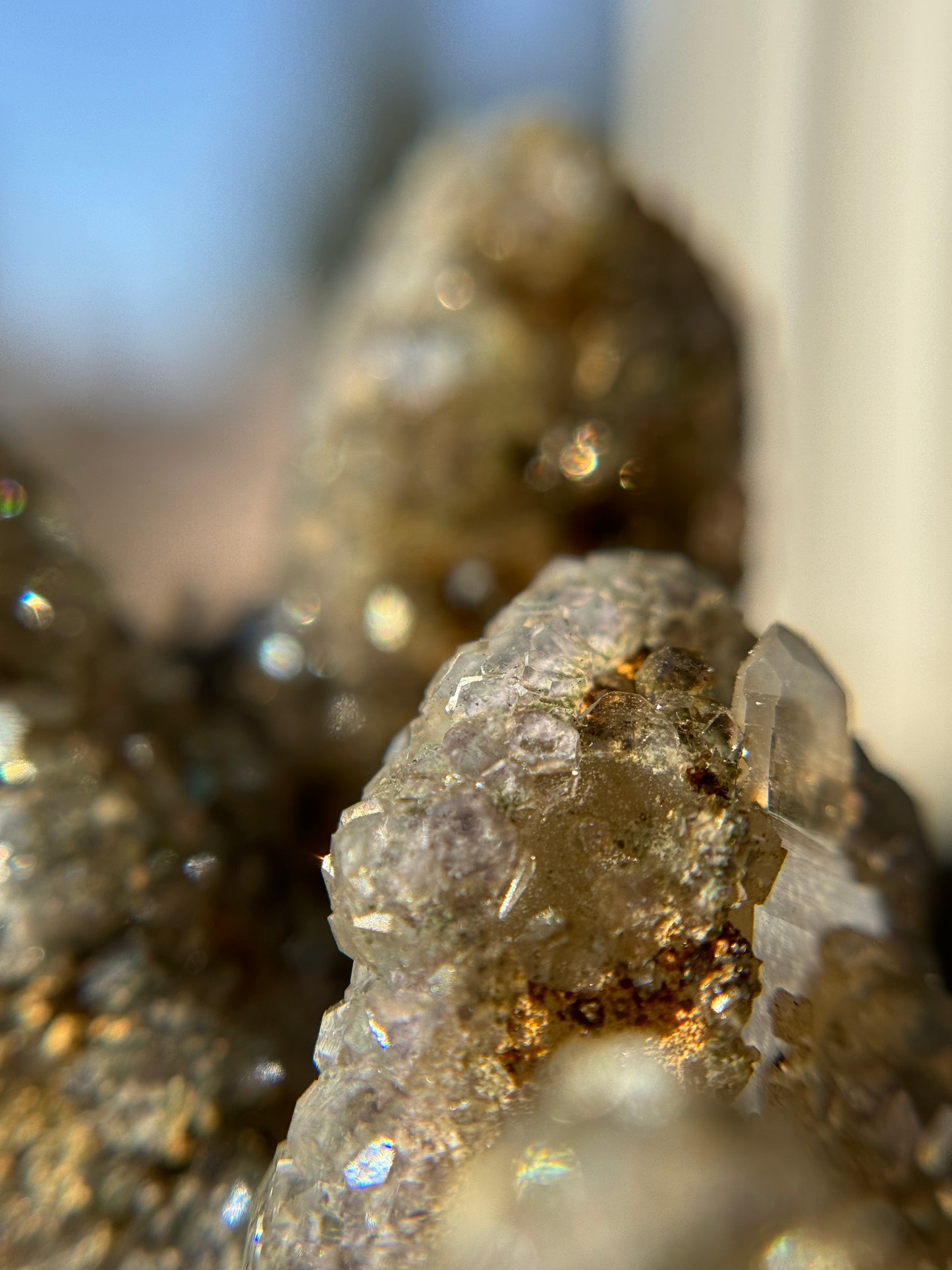 Fluorite on Quartz with minor Arsenopyrite