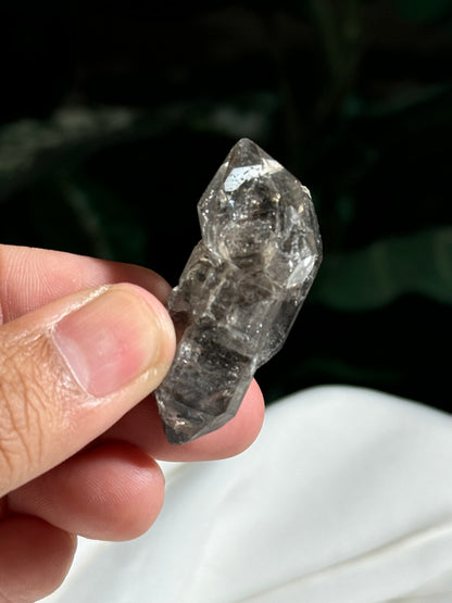 Quartz with Carbon