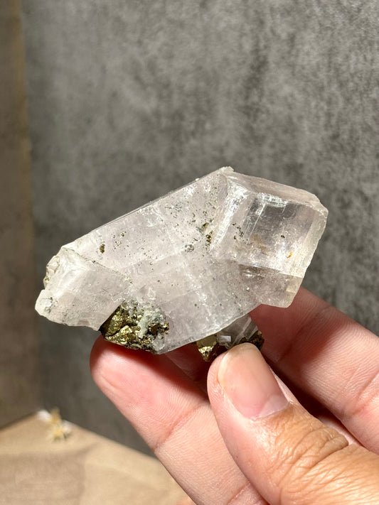 Gem Dolomite with Chalchopyrite