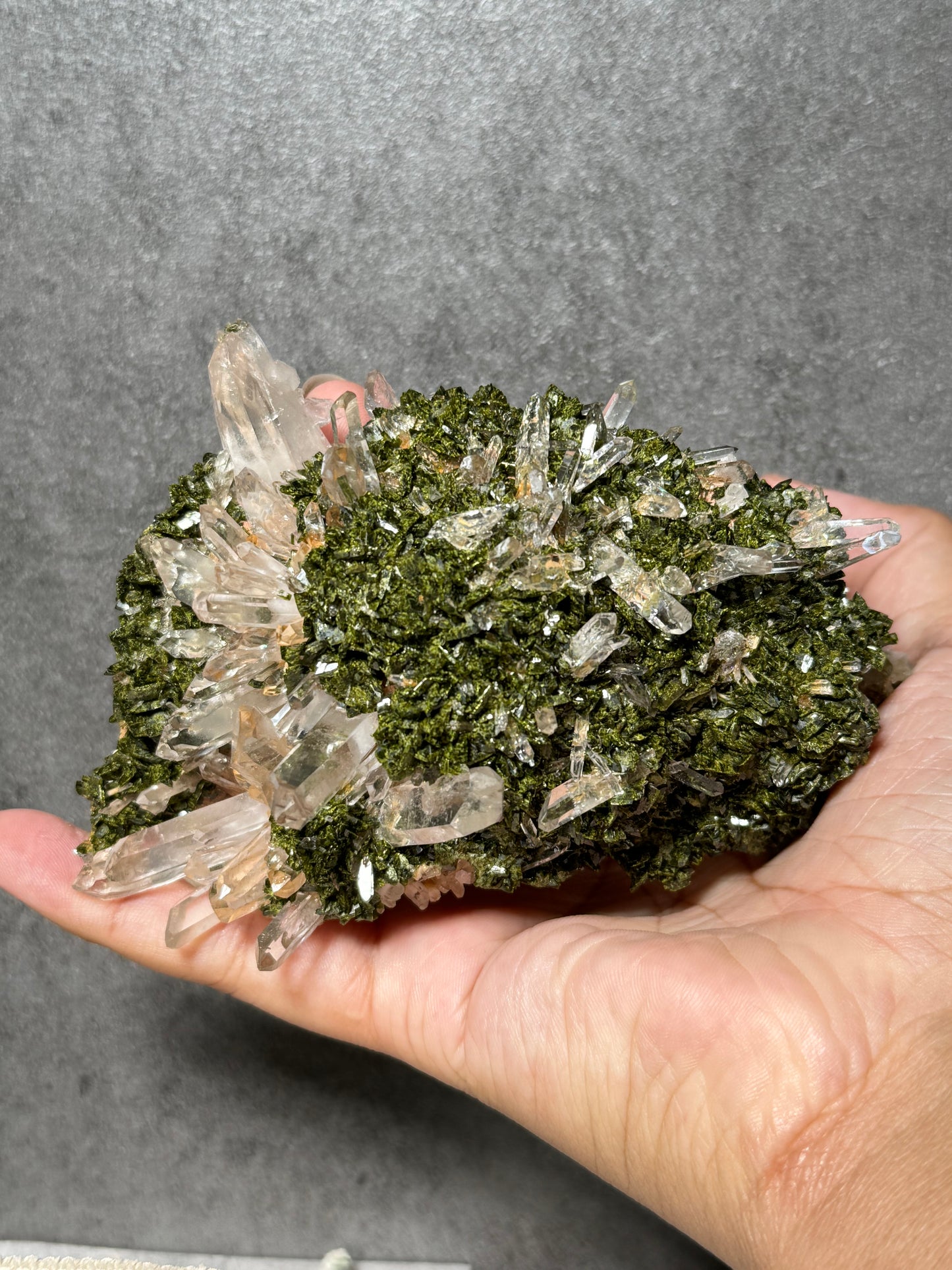 Quartz with Epidote