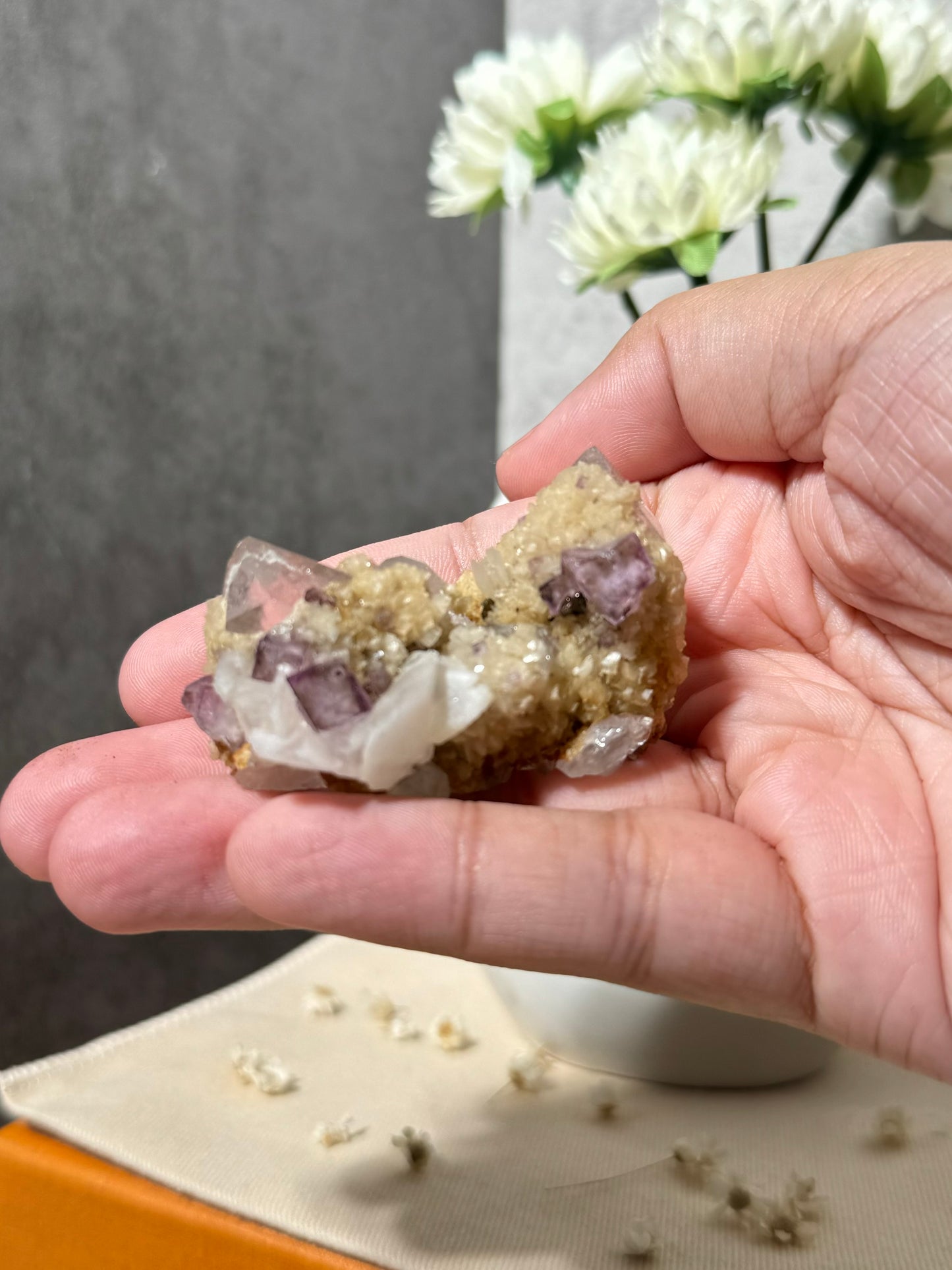 Quartz with Dolomite, Calcite and Fluorite