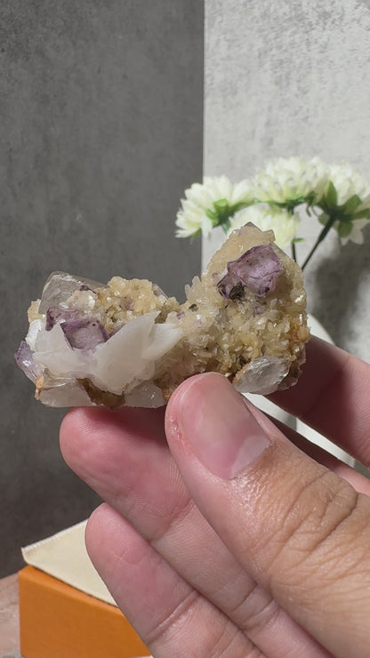 Quartz with Dolomite, Calcite and Fluorite